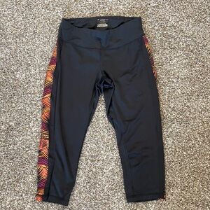 Tropical Print Cropped Capri Leggings